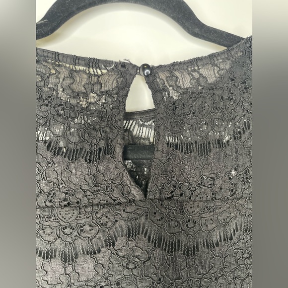 Monteau Black lace top - Picture 5 of 6